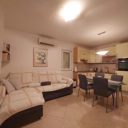 Abbadessa Apartment Kastela Exterior photo