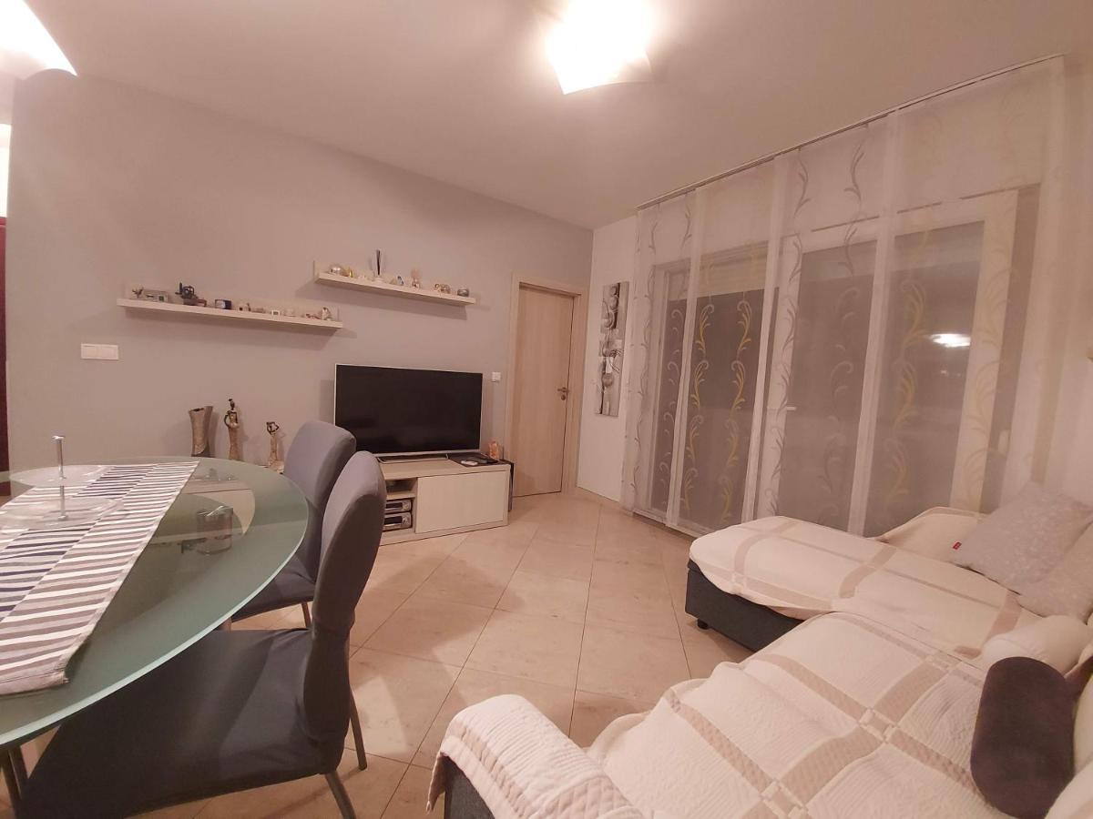 Abbadessa Apartment Kastela Exterior photo