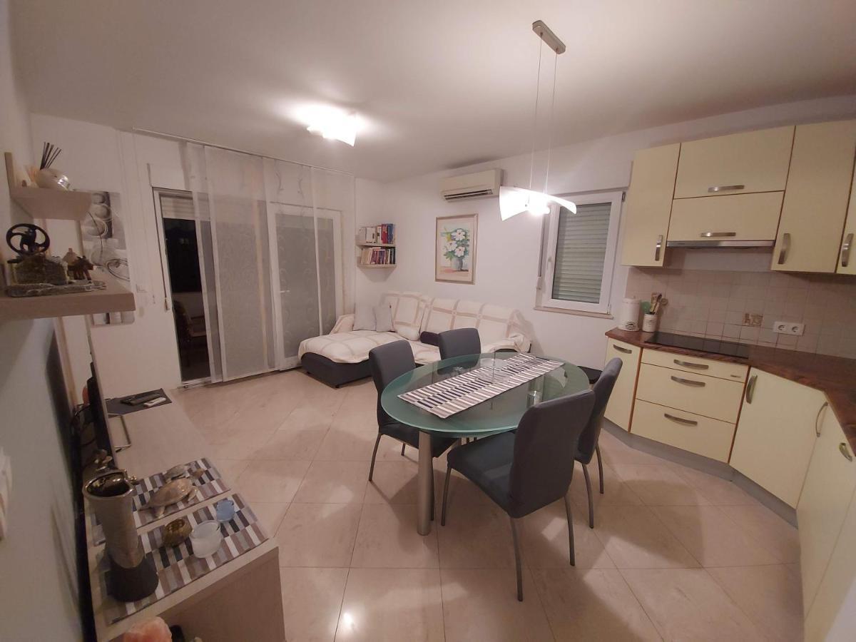 Abbadessa Apartment Kastela Exterior photo